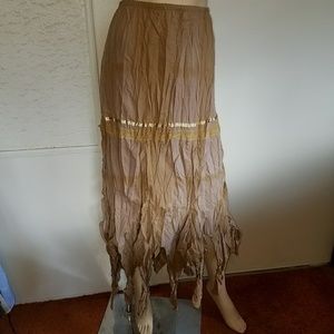 NWT - Gypsy skirt in Champaigne